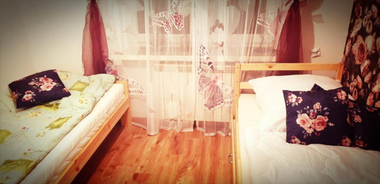 Apartament Wrzos Bieszczady Czarna  Exteriör bild