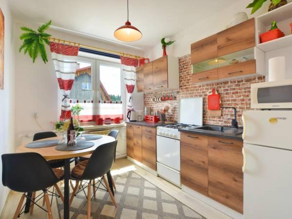 Apartament Wrzos Bieszczady Czarna  Exteriör bild